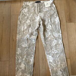 Abercrombie & Fitch Loose Fit Camouflage Pants